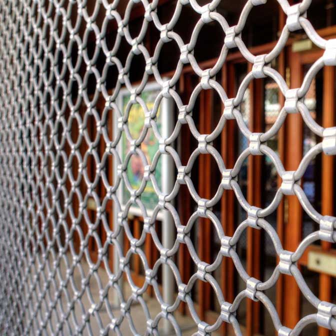 apertura de cierres metálicos enrollables comerciales