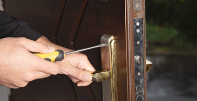 Cómo sacar una llave rota de la cerradura: guía de cerrajero en Madrid
